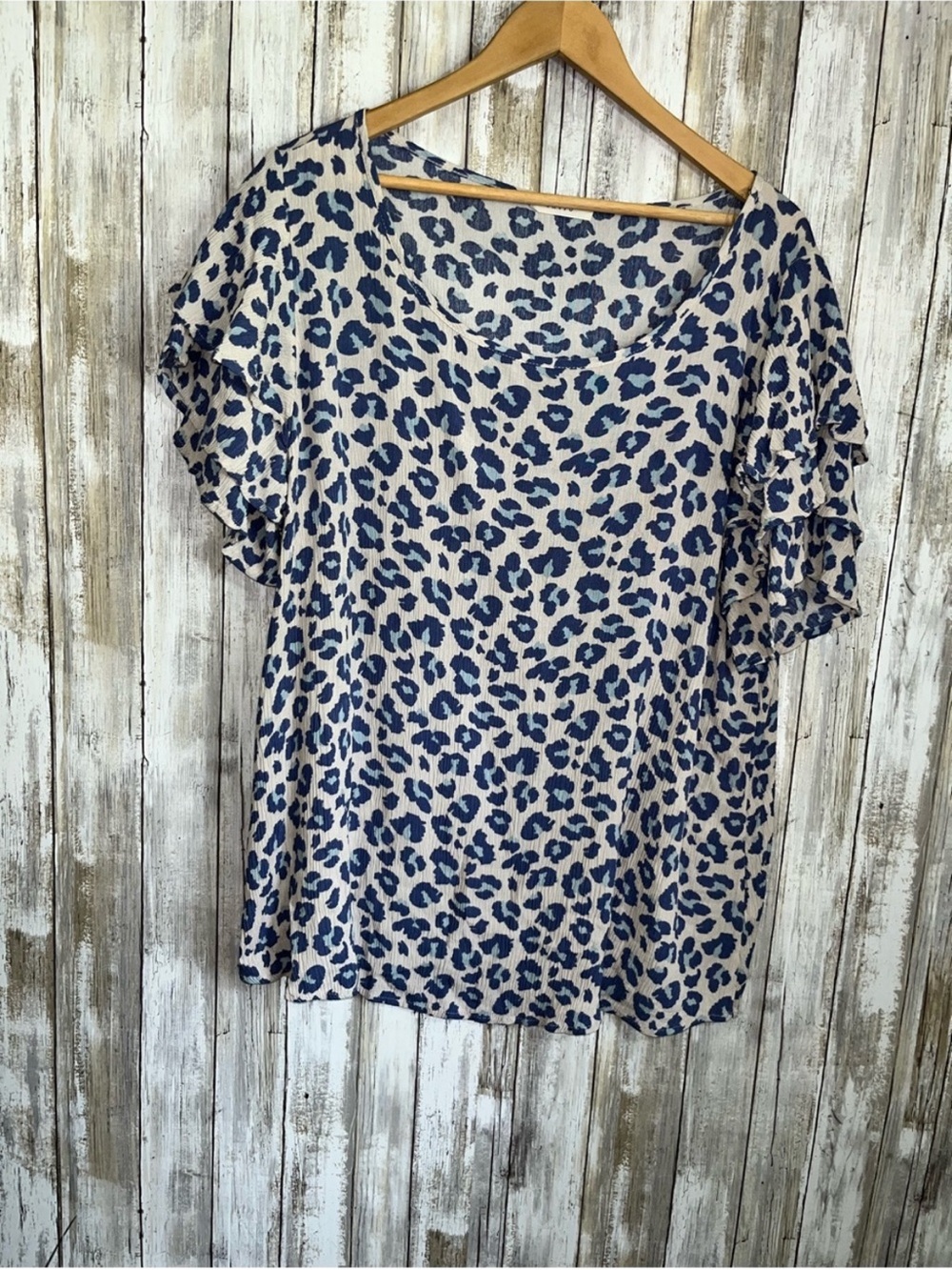 Entro Leopard Print Blouse XL Blue Animal Print Ruffle Sleeve Boho Top - Picture 1 of 5